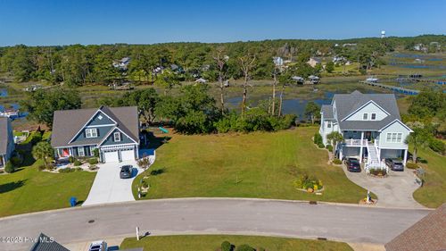 1823 Olde Farm Rd, Morehead City, NC, 28557-3190 | Card Image