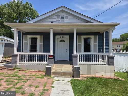 805 Eastern Ave, Fairmount Heights, MD, 20743-1307 | Card Image