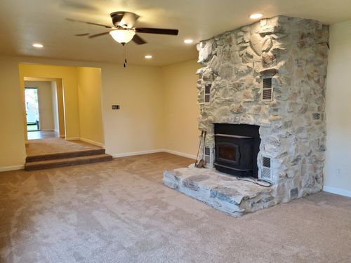 218 W Allen St, Kentland, IN, 47951-1357 | Card Image