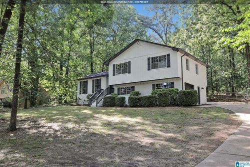 3016 Virginia Dr, HUEYTOWN, AL, 35023-5720 | Card Image