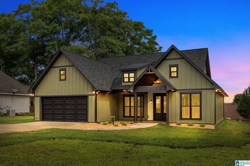 1604 4th Ave N, Clanton, AL, 35045-2504 | Card Image