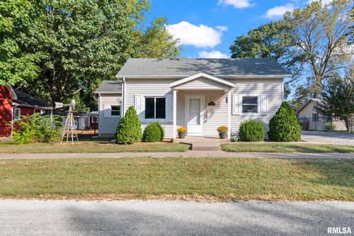 205 W Madison St, Athens, IL, 62613-9348 | Card Image