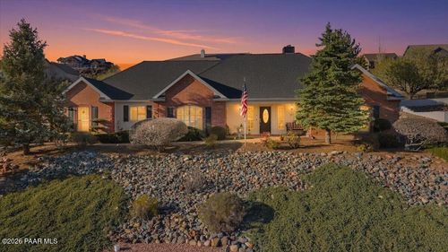 814 Golden Hawk Dr, Prescott, AZ, 86301-4641 | Card Image