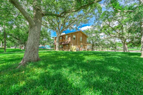 875 Private Road 652, Bay City, TX, 77414-2445 | Card Image