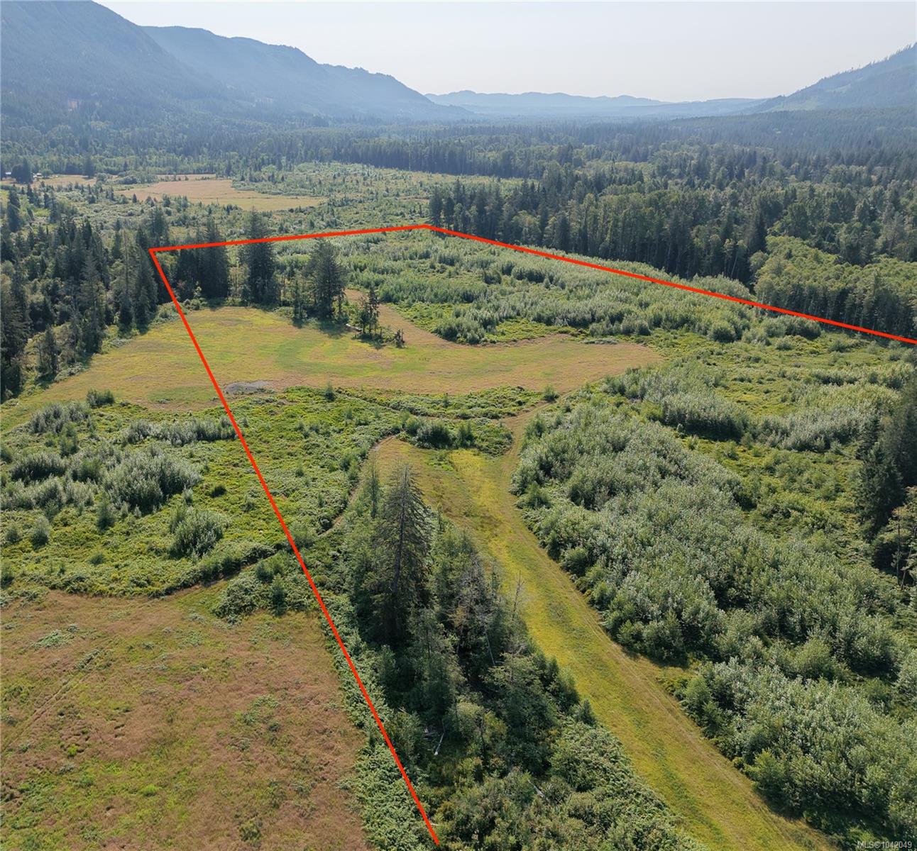 Residential in Sayward 4