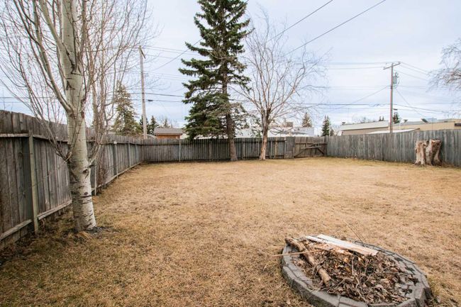 9313 101 Avenue, Home with 3 bedrooms, 1 bathrooms and 1 parking in Grande Prairie AB | Image 15