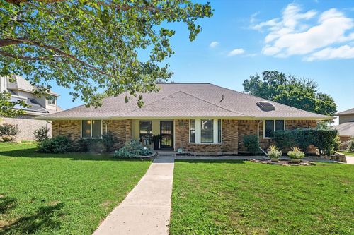 1203 Vera Ln, Kennedale, TX, 76060-6003 | Card Image
