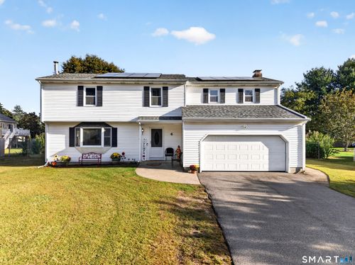 4 Pamela Way, Waterford, CT, 06385-1520 | Card Image