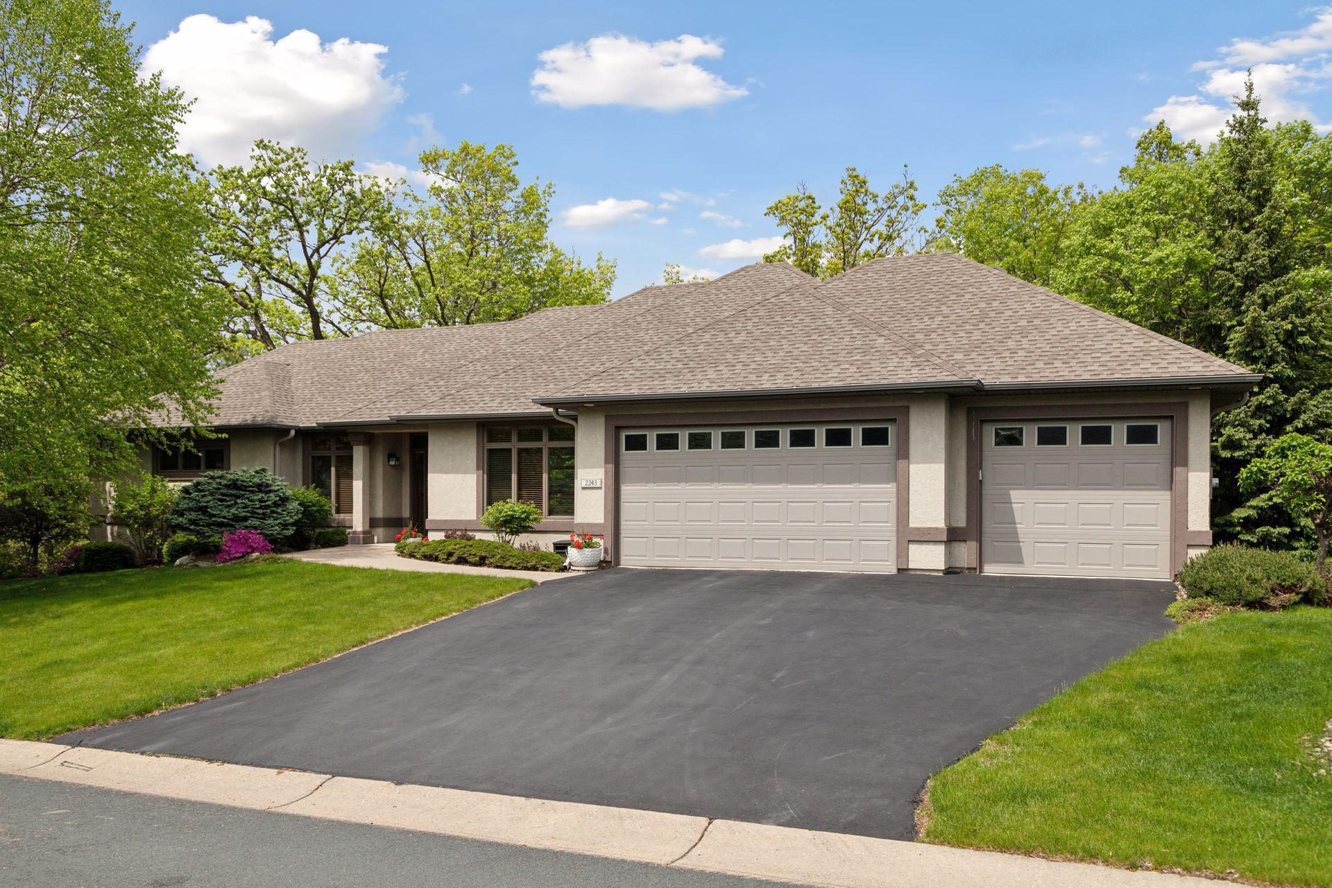 Estates Dr, Saint Paul, MN 55122