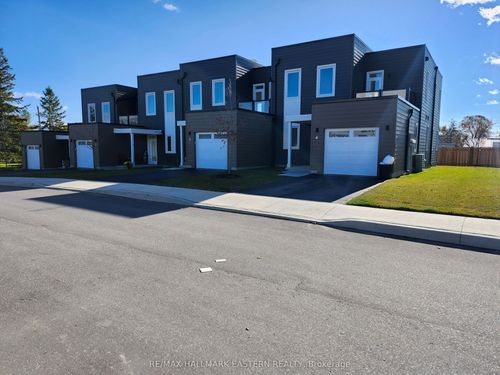 4-19 West St N, Fenelon Falls, ON, K0M1N0 | Card Image