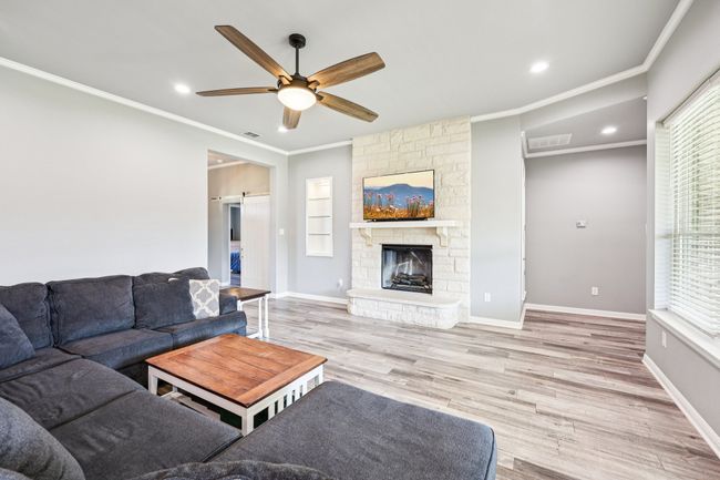 360 Rolling Ranch Blvd, House other with 4 bedrooms, 3 bathrooms and null parking in Alvord TX | Image 6