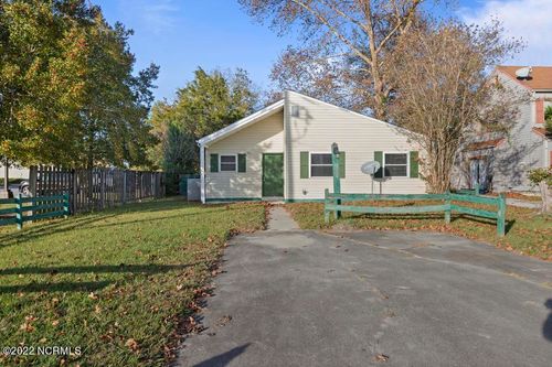 210 Doris Ave E, Jacksonville, NC, 28540-5138 | Card Image