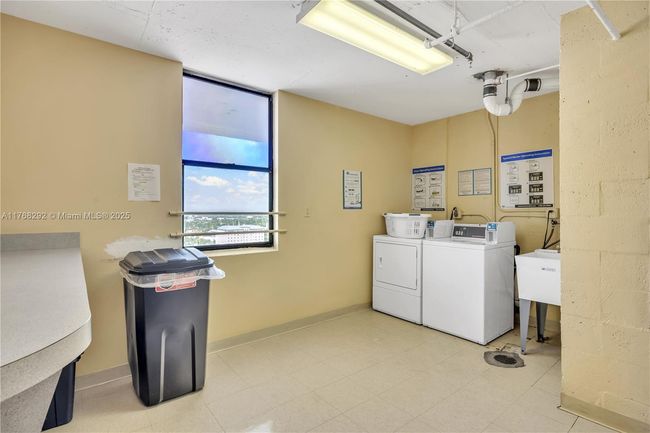 APT-1804 - 3031 N Ocean Blvd, Condo with 2 bedrooms, 2 bathrooms and null parking in Fort Lauderdale FL | Image 20