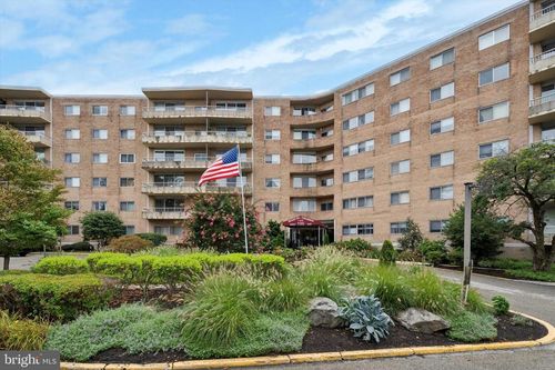 530-s-100 West Avenue, JENKINTOWN, PA, 19046 | Card Image