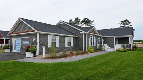 e30b-639 S Shore Village Blvd, South Kingstown, RI, 02879-7448 | Card Image
