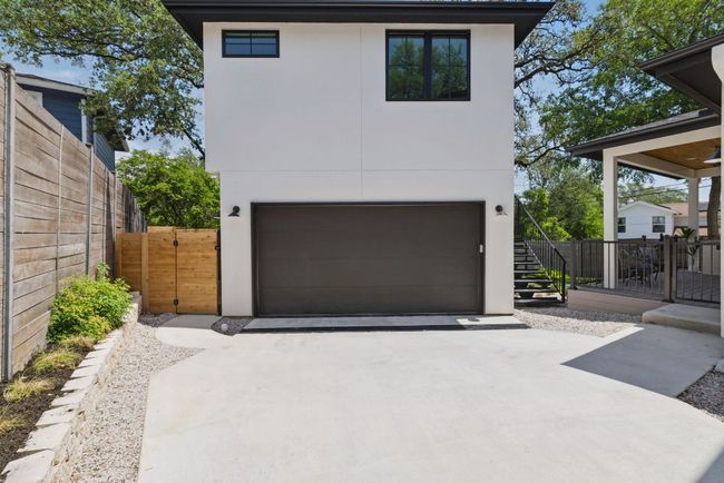 2304 W 8 Th St, House other with 5 bedrooms, 4 bathrooms and 4 parking in Austin TX | Image 26