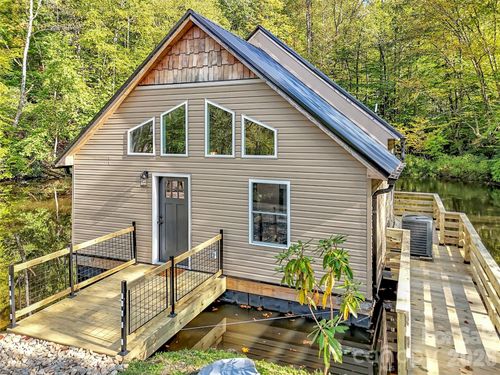 535 Hemlock Loop, Maggie Valley, NC, 28751 | Card Image