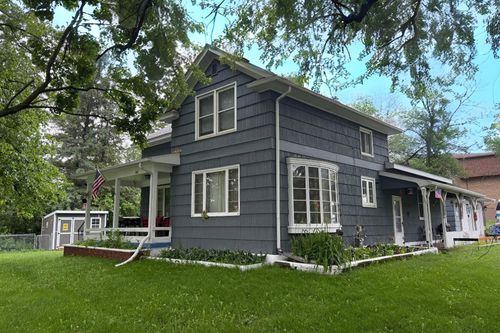 580 Davis St, Hammond, WI, 54015-9606 | Card Image