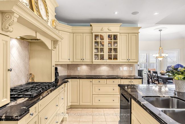 5029 Cedar Springs Crt, House other with 3 bedrooms, 3 bathrooms and 12 parking in Burlington ON | Image 17
