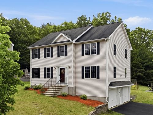 11 Eileen Ave, Clinton, MA, 01510-1322 | Card Image