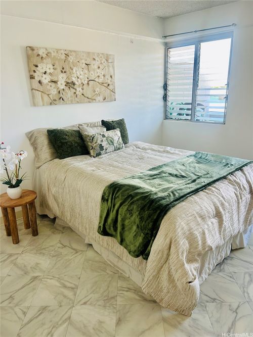 apt-302-837 Kapahulu Ave, Honolulu, HI, 96816-1461 | Card Image