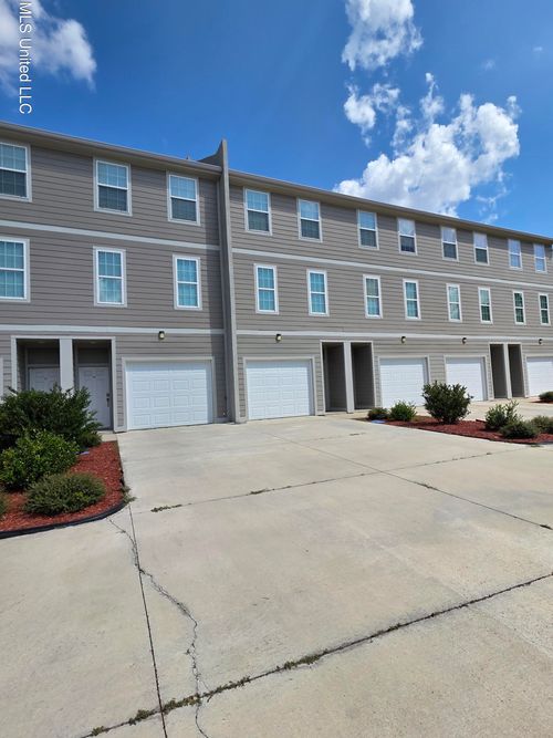 107-107 Orchard Loop, D'Iberville, MS, 39540-3782 | Card Image