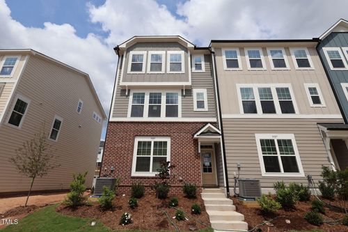 31-5025 Jowetts Walk Dr, Cary, NC, 27519-5598 | Card Image