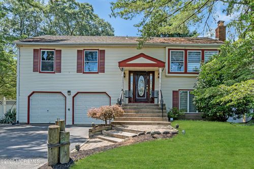4 Friar Ct, Jackson, NJ, 08527-2612 | Card Image