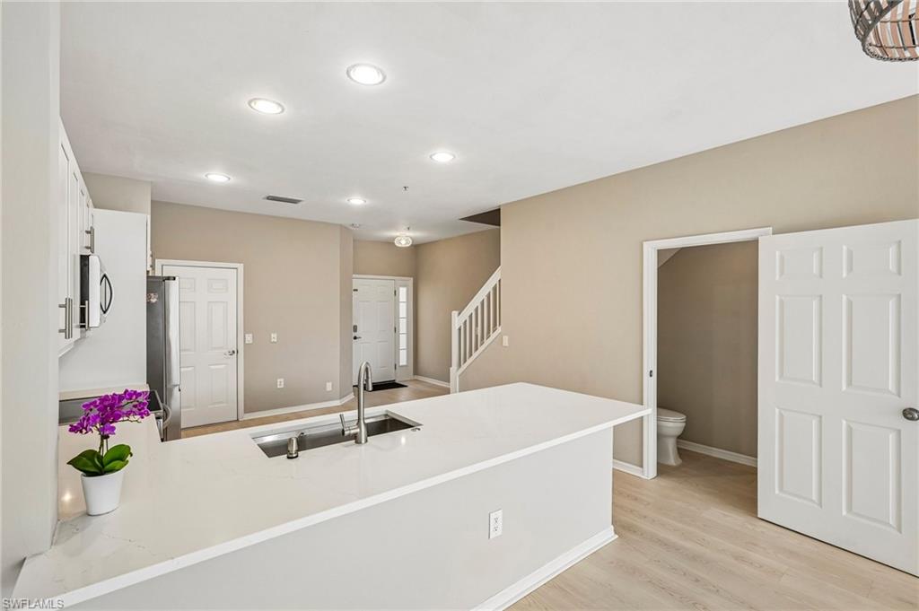 Residential in NAPLES 4