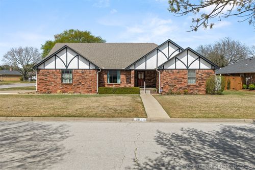 2011 8th Ave, Ardmore, OK, 73401-2255 | Card Image