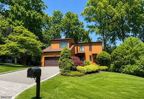 5 Craven Rd, Mountain Lakes, NJ, 07046-1424 | Card Image