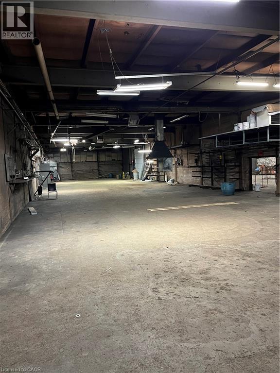 Commercial Lease in Dundas 4