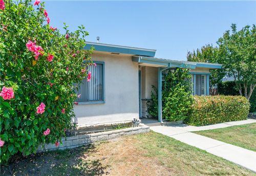 16751 Ludlow St, Granada Hills, CA, 91344-5136 | Card Image