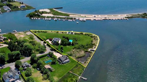 150 Senix Ave, Center Moriches, NY, 11934-2909 | Card Image