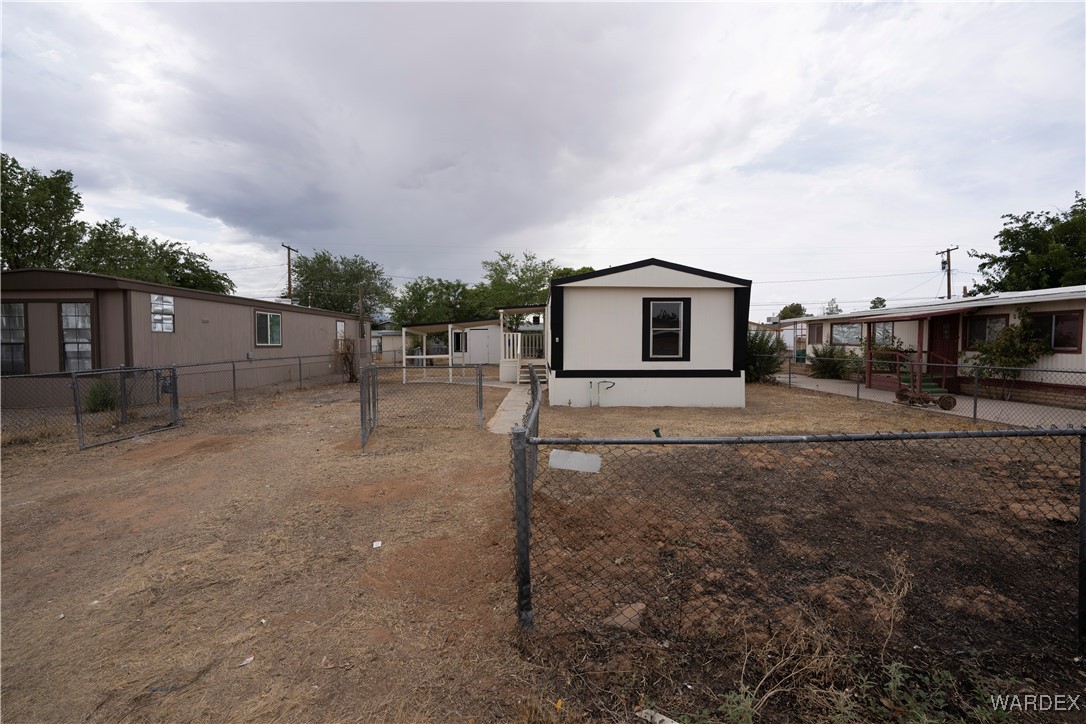 Thompson Ave, Kingman, AZ 86409