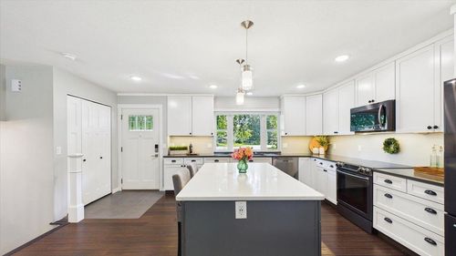 6479 Tomahawk Trl, Lino Lakes, MN, 55014-1459 | Card Image