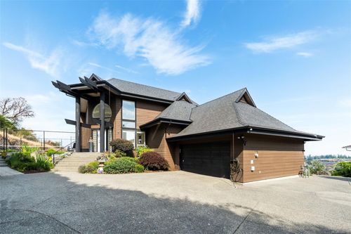 3392 Haida Dr, Victoria, BC, V9C3V9 | Card Image