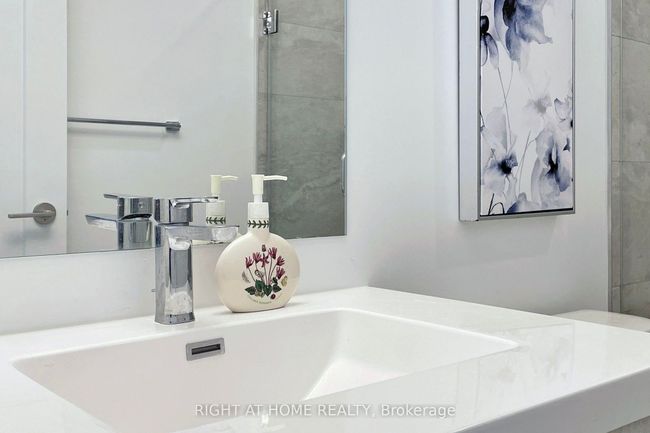 1012 - 286 Main St, Condo with 2 bedrooms, 2 bathrooms and null parking in Toronto ON | Image 19