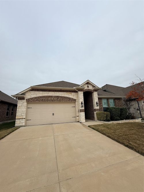 658 Erin Hills Dr, Red Oak, TX, 75154-2756 | Card Image