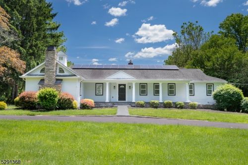 21 Mountain View Dr, Chester, NJ, 07930-3105 | Card Image