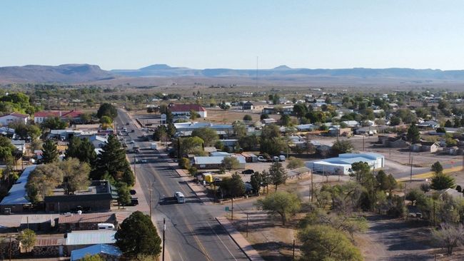 300 N State St, House other with 3 bedrooms, 2 bathrooms and 2 parking in Fort Davis TX | Image 4