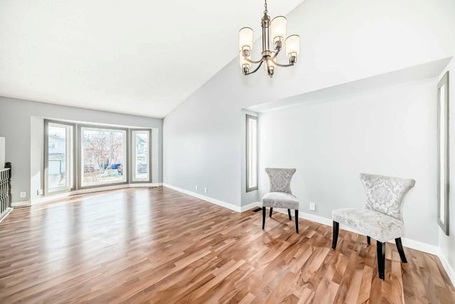 11 Cedargrove Way Sw, House other with 4 bedrooms, 3 bathrooms and 2 parking in Calgary AB | Image 17