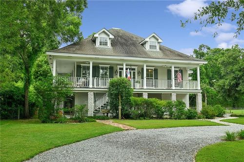 2724 South St, Mandeville, LA, 70448-5633 | Card Image
