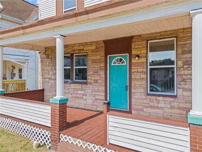 NICE LARGE PORCH | Image 2