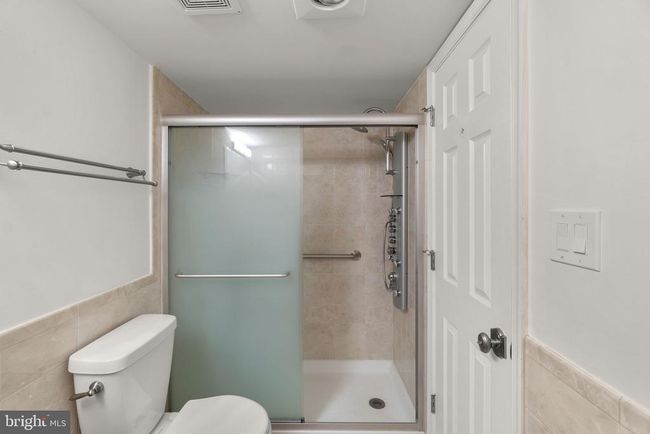 APT-1512 - 1800 Old Meadow Rd, Condo with 3 bedrooms, 4 bathrooms and null parking in MCLEAN VA | Image 25