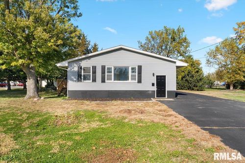 633 3rd Ave W, Milan, IL, 61264-2449 | Card Image