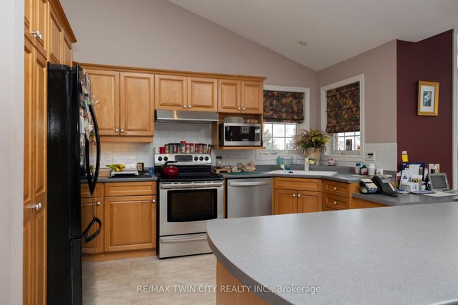 560 W Quarter Townline Rd, House other with 3 bedrooms, 2 bathrooms and 6 parking in Princeton ON | Image 16