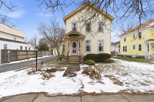 312 Stone St, Oneida, NY, 13421-1932 | Card Image