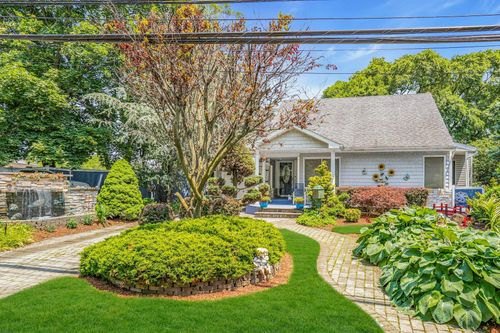20 Wiltshire Dr, Commack, NY, 11725-3321 | Card Image