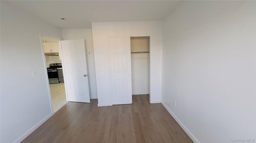 31-22 60th St, Woodside, NY, 11377-1221 | Card Image